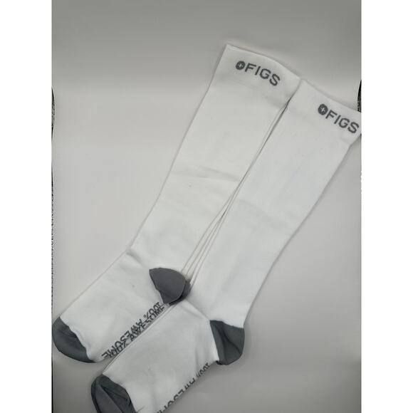 FIGS Accessories - 2 Pairs FIGS Compression Socks White 100% Awesome Size Large